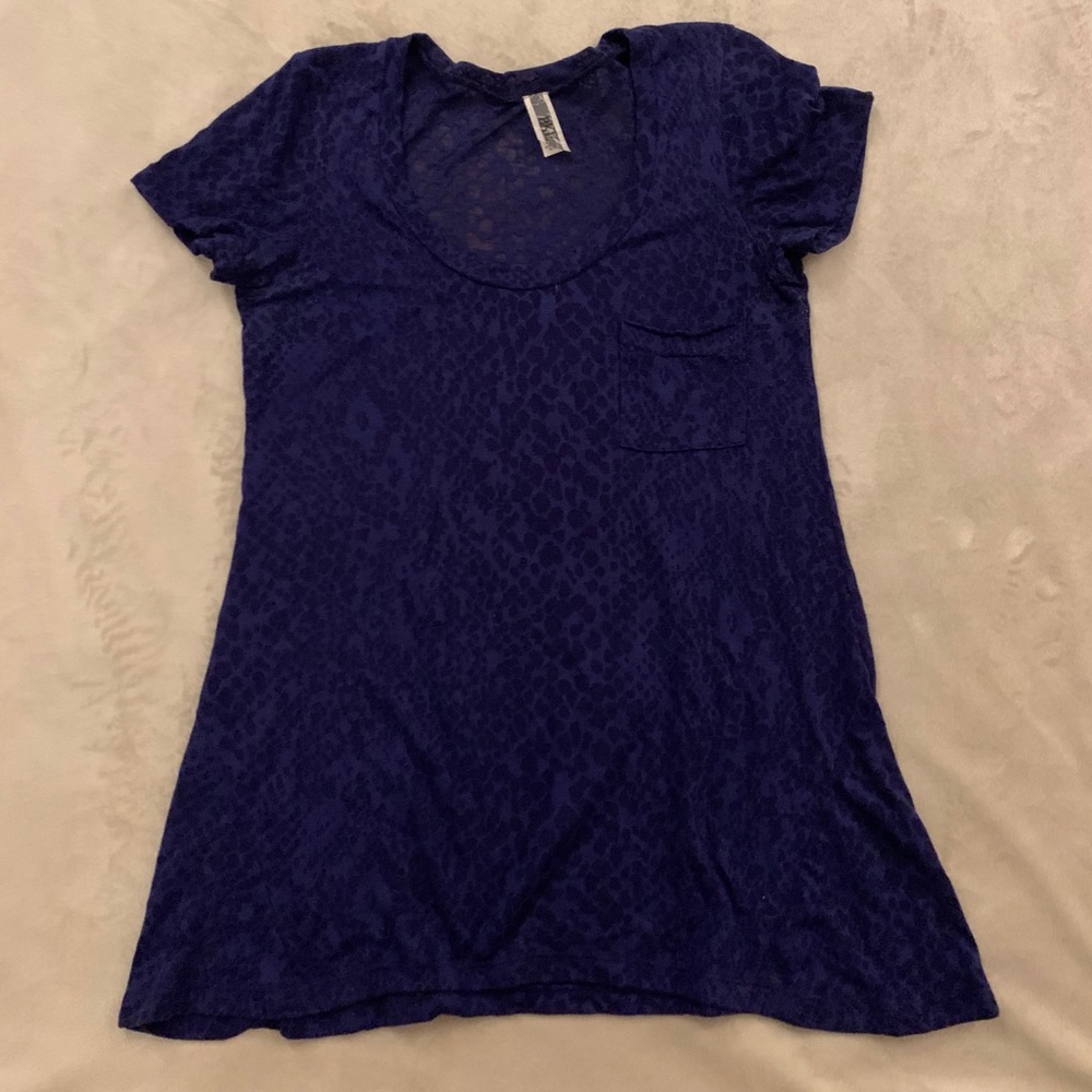 Blue pattern burn out T-shirt